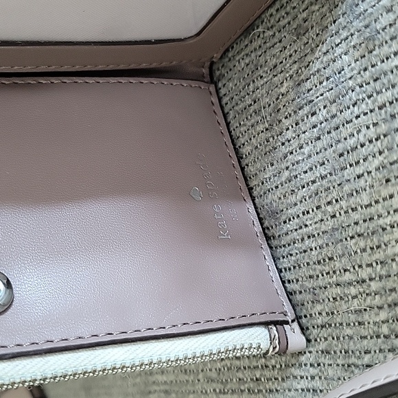 KATE SPADE CROSSBODY & MATCHING WALLET - Picture 11 of 14